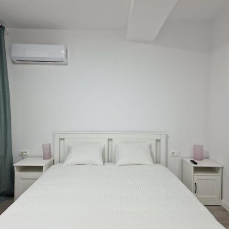 Catedral Apartment Букурещ Екстериор снимка