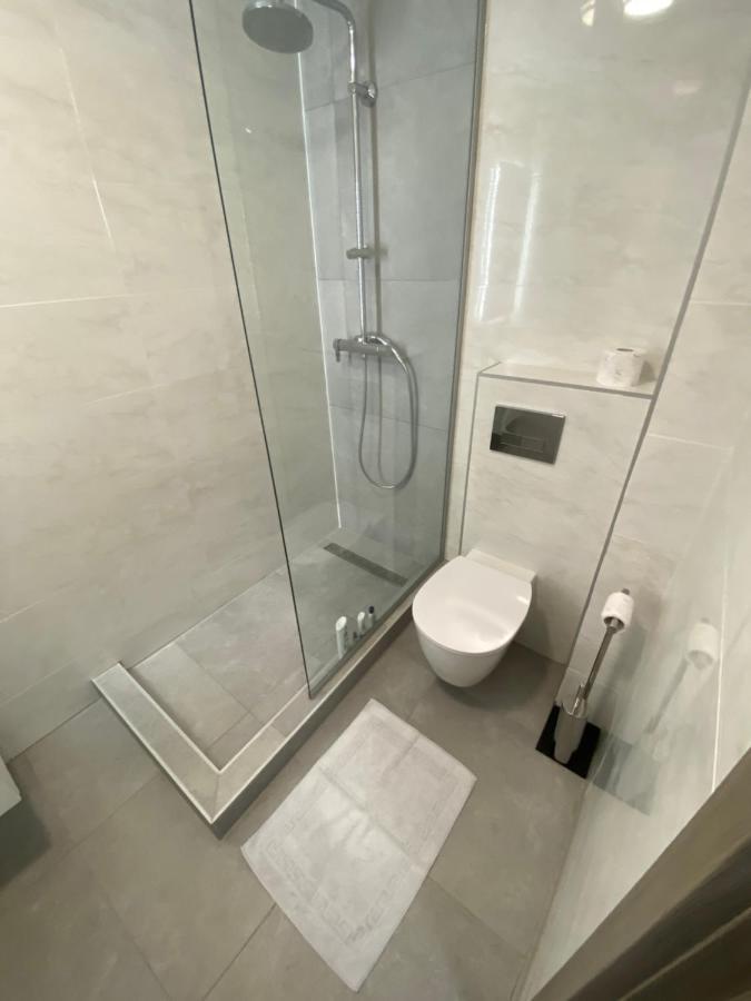 Catedral Apartment Букурещ Екстериор снимка
