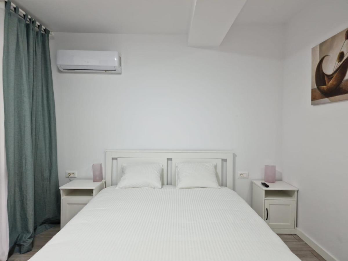 Catedral Apartment Букурещ Екстериор снимка