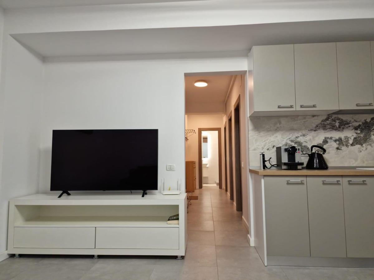 Catedral Apartment Букурещ Екстериор снимка