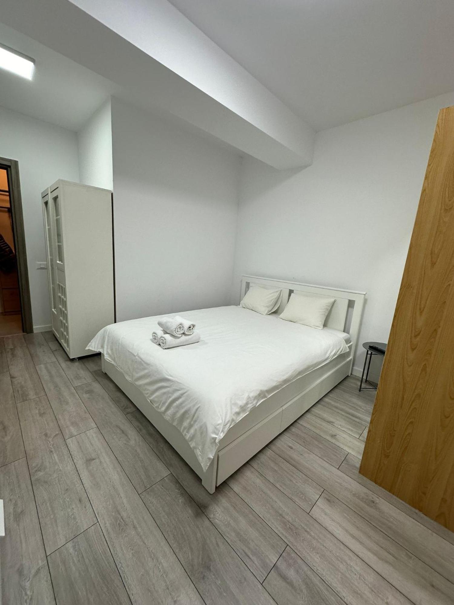 Catedral Apartment Букурещ Екстериор снимка
