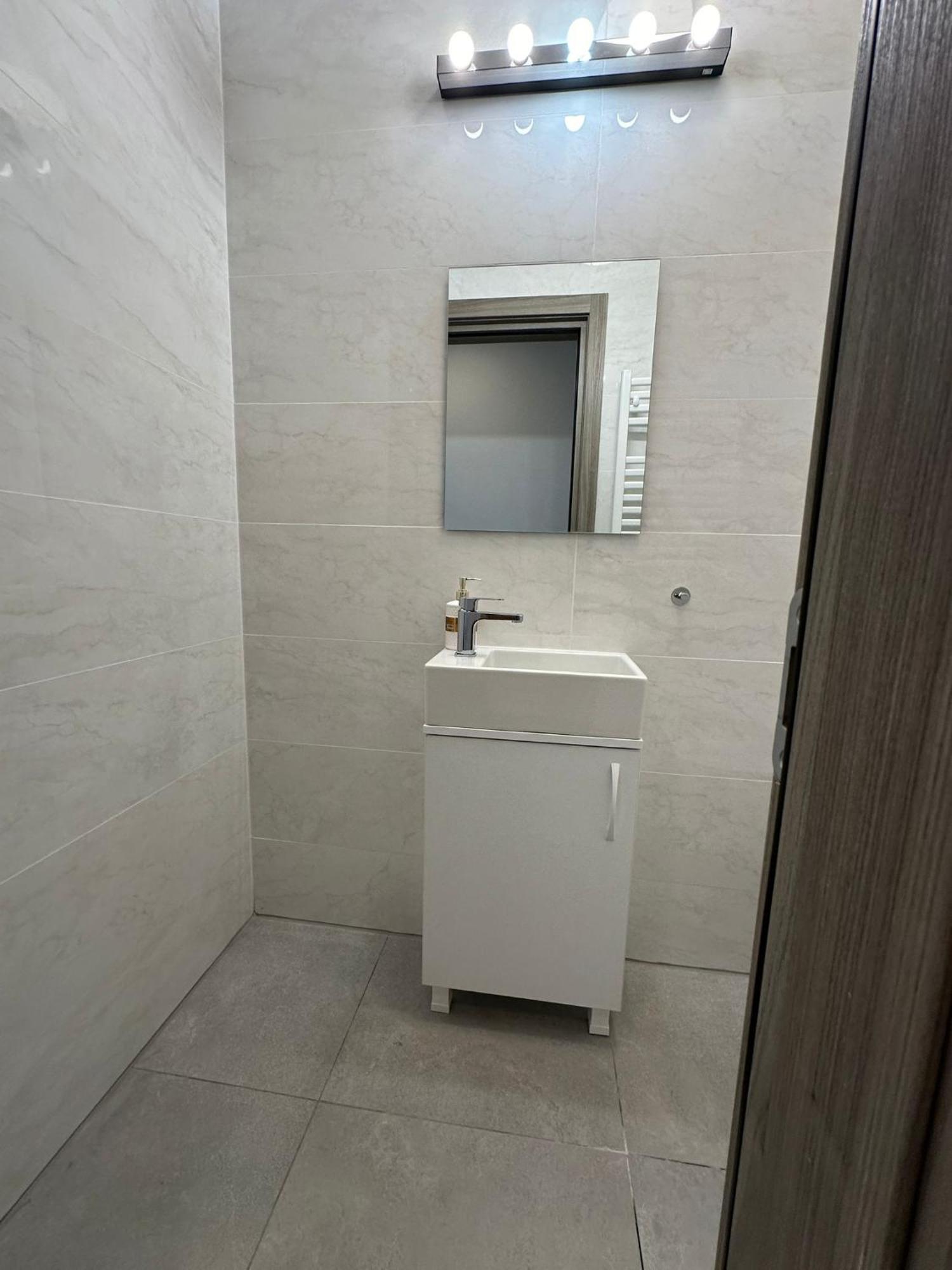 Catedral Apartment Букурещ Екстериор снимка