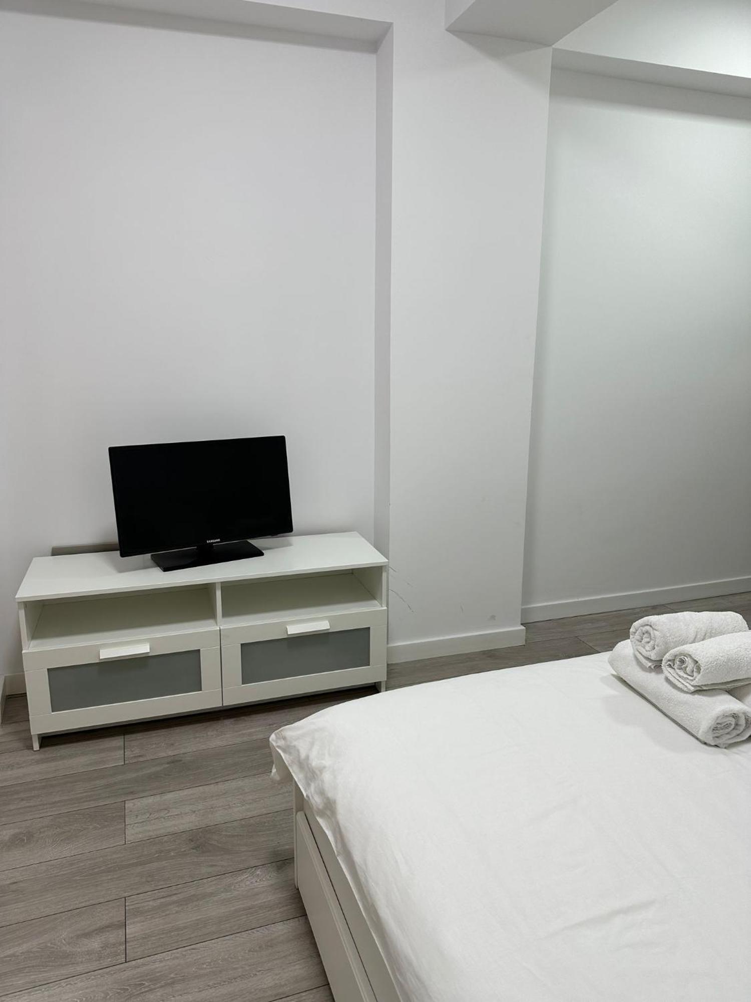 Catedral Apartment Букурещ Екстериор снимка
