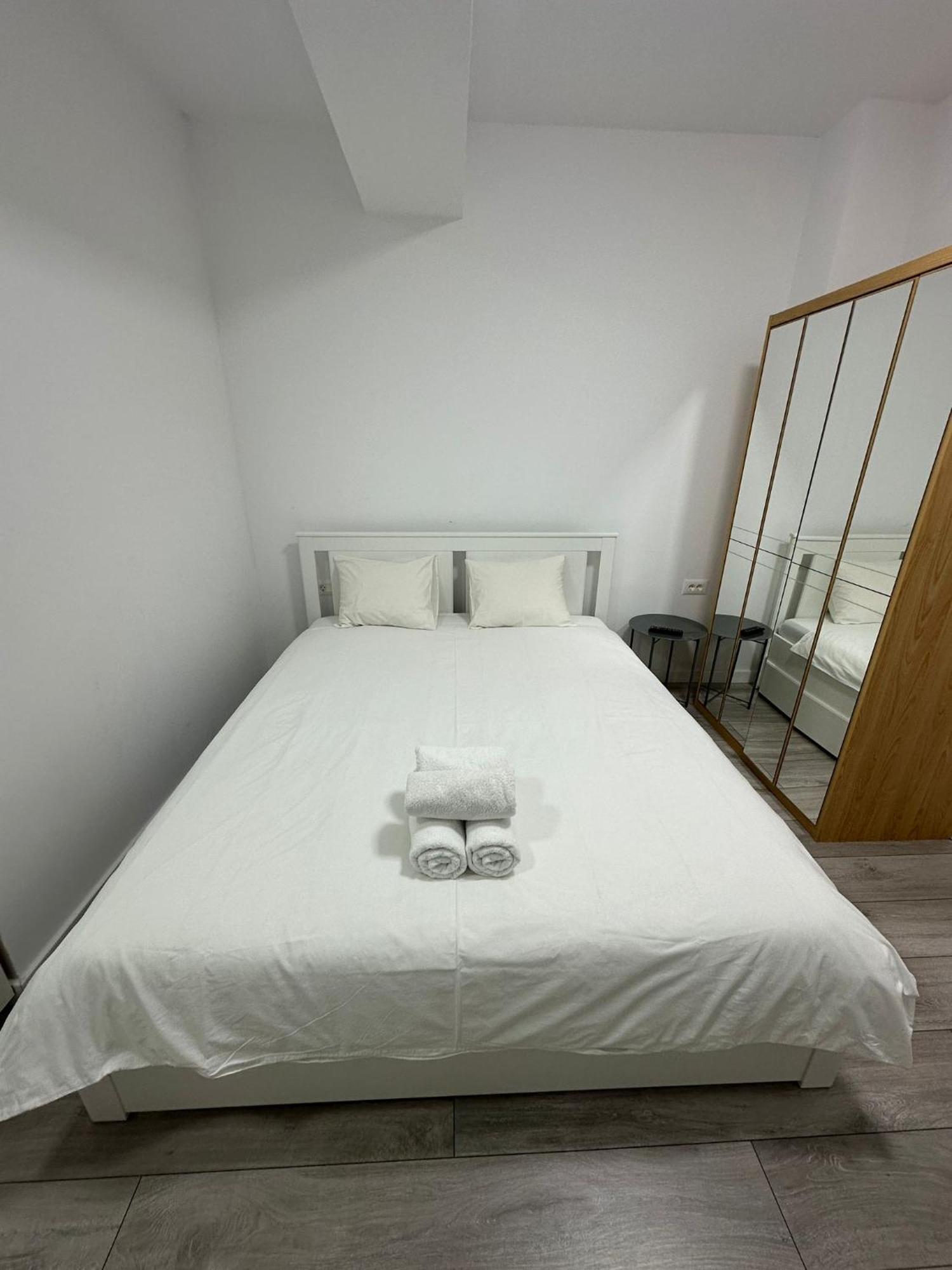 Catedral Apartment Букурещ Екстериор снимка