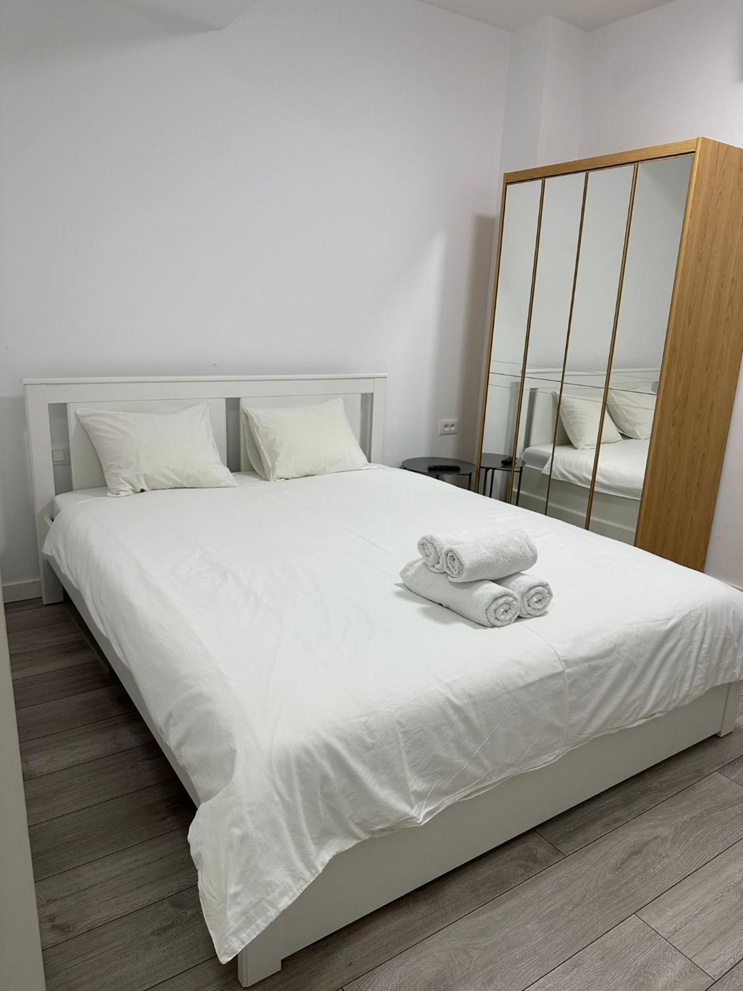 Catedral Apartment Букурещ Екстериор снимка